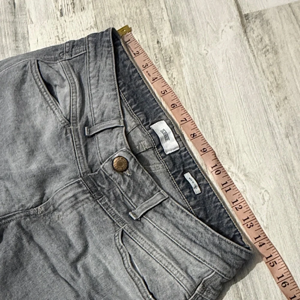 Closed chic gray